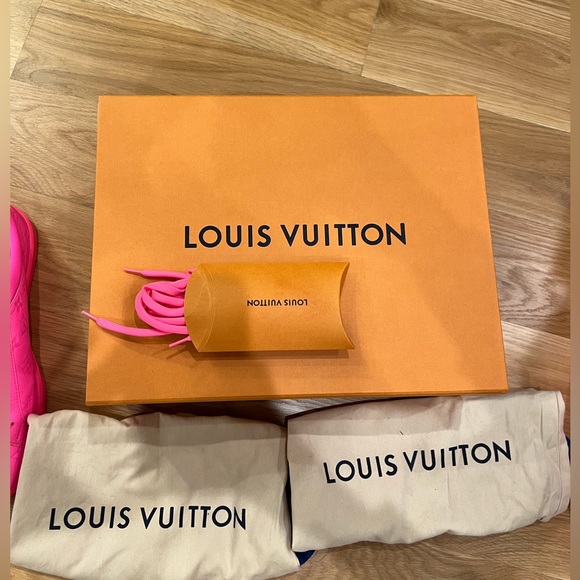 AUTHENTIC LOUIS VUITTON Luxembourg men’s sneaker LV ITALY 11, US MENS 12 - Picture 8 of 11